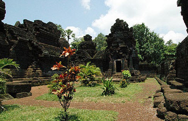 Prasat Kuhak Nokor 4